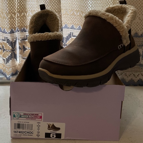Skechers Women’s Water Repellent Boots - Size 6 - Picture 2 of 8
